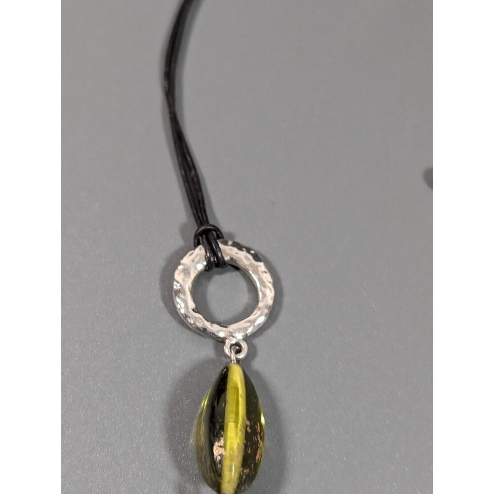 Lia Sophia Green Glass Hammered Silver Tone Triangle Cord Necklace 21 in - Picture 7 of 9